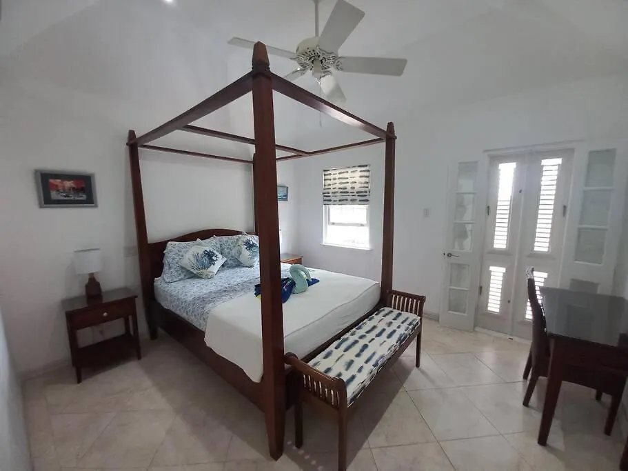 Вилла Battaleys Mews Modern 3 Bed With Plunge Pool Сент-Питер 0*,